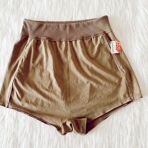 NWT Free People Movement Hot Shot Harem Shorts Size Medium